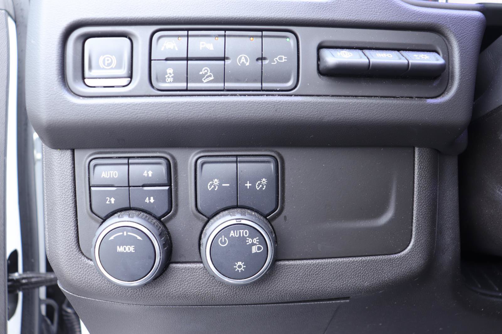 Used 2021 Chevrolet Tahoe High Country AWD/4WD image 29