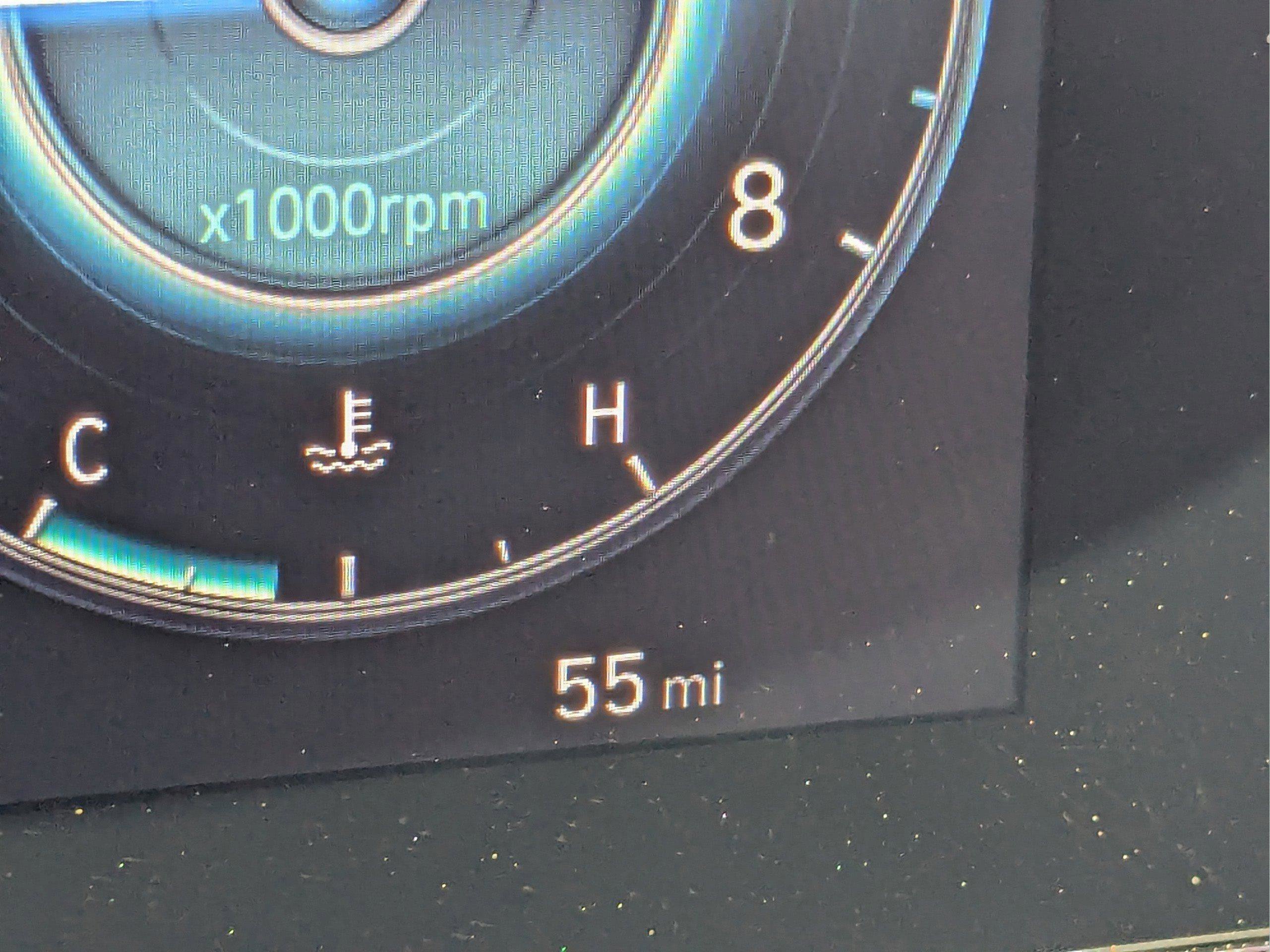 New 2025 Hyundai Elantra Limited image 30