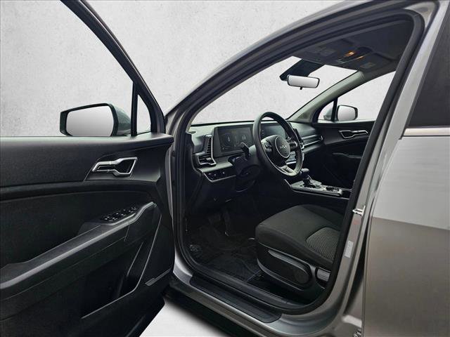 Used 2024 Kia Sportage LX image 18