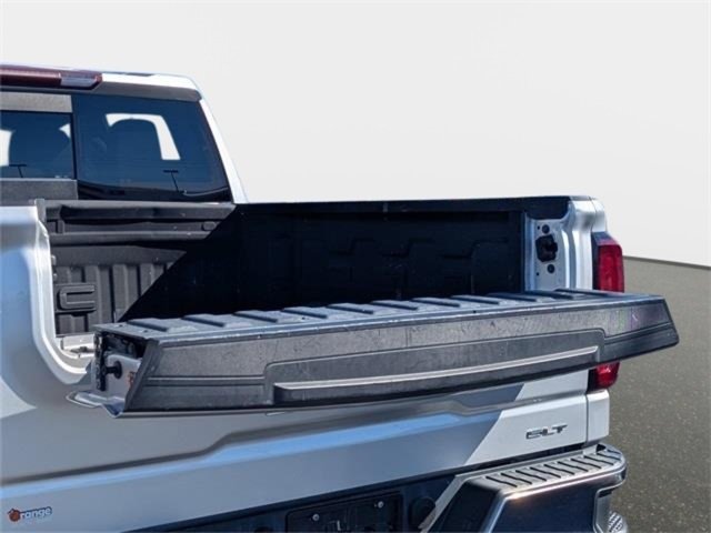 Used 2022 GMC Sierra 1500 SLT w/ SLT Premium Package image 14