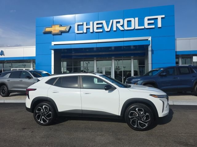 New 2026 Chevrolet Trax RS w/ Driver Confidence Package FWD image 2