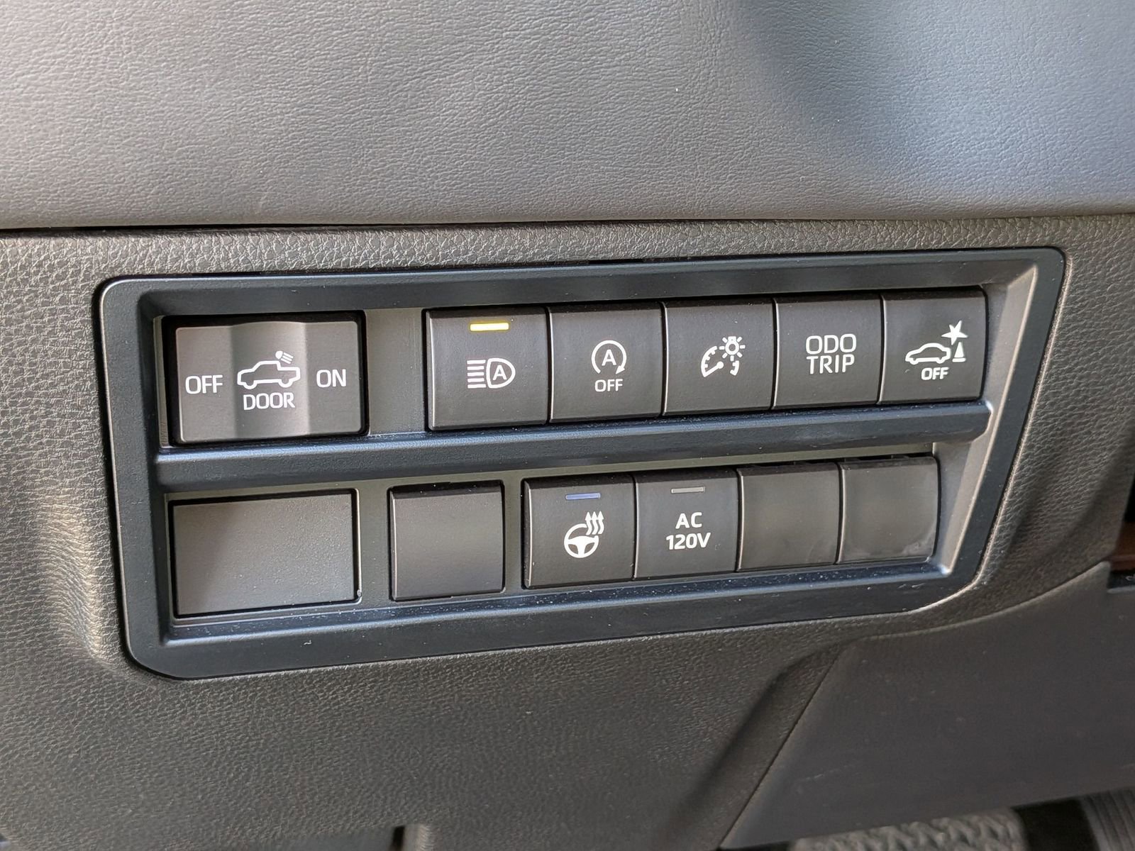 Used 2023 Toyota Tundra Platinum image 17