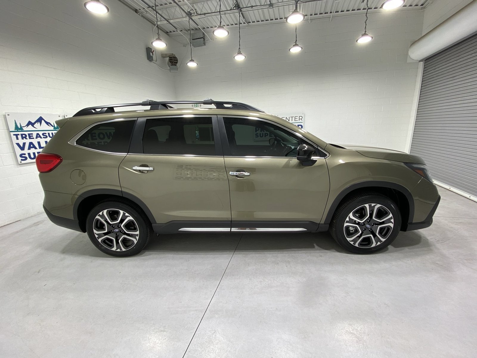Certified 2026 Subaru Ascent Touring AWD/4WD image 9