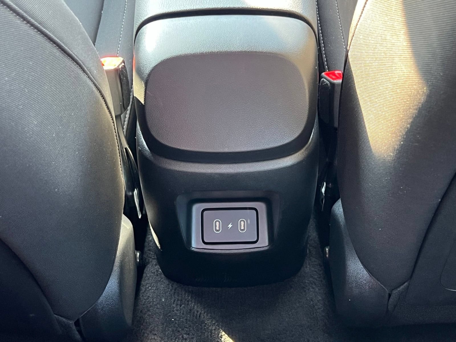 Used 2025 Hyundai Elantra SEL FWD image 18