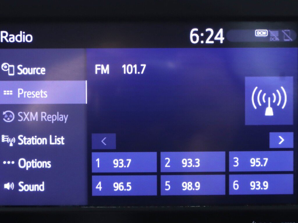 Used 2021 Toyota RAV4 LE image 16