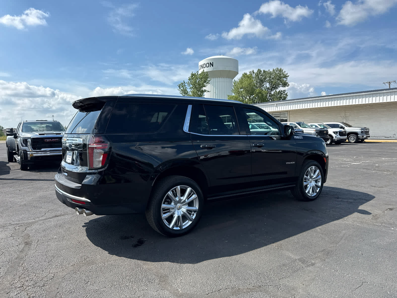 Certified 2023 Chevrolet Tahoe High Country AWD/4WD image 5
