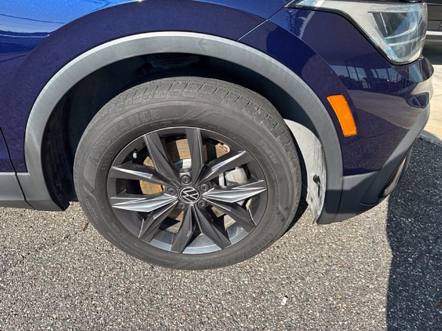 Used 2023 Volkswagen Tiguan SE FWD image 4