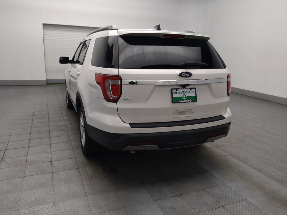 Used 2019 Ford Explorer XLT FWD image 5