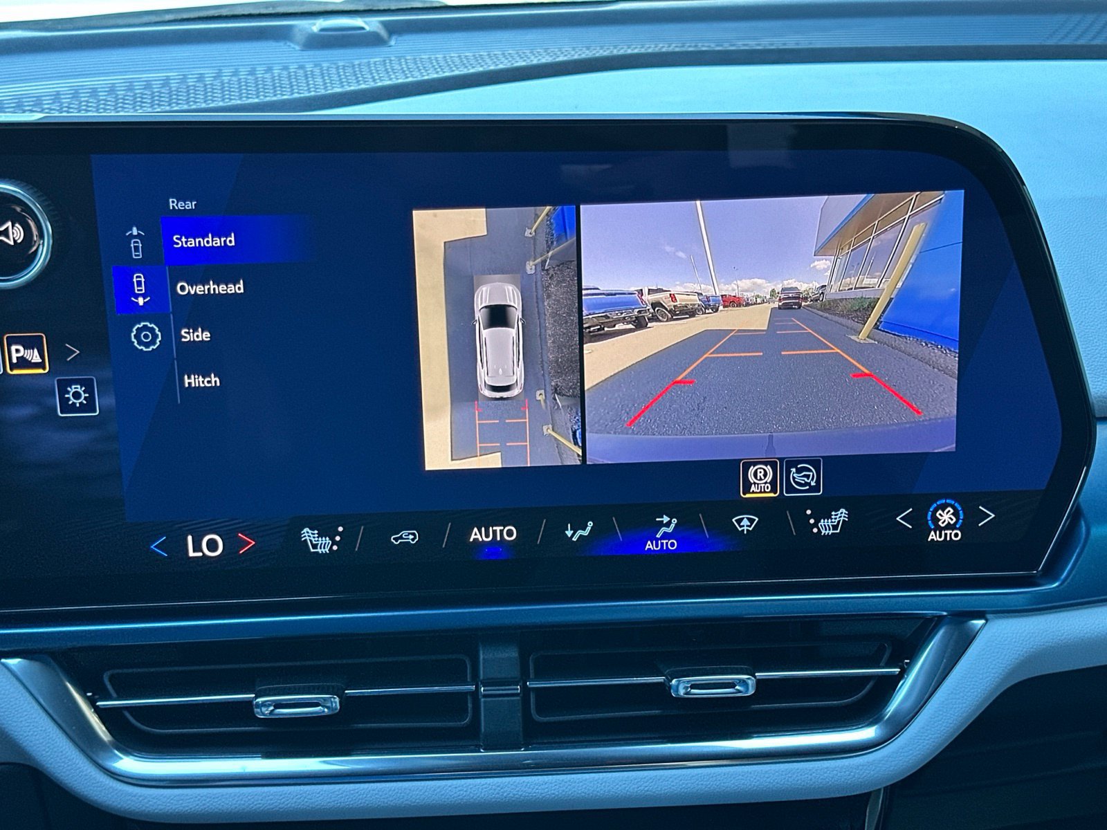 New 2026 Chevrolet Equinox EV LT FWD image 21