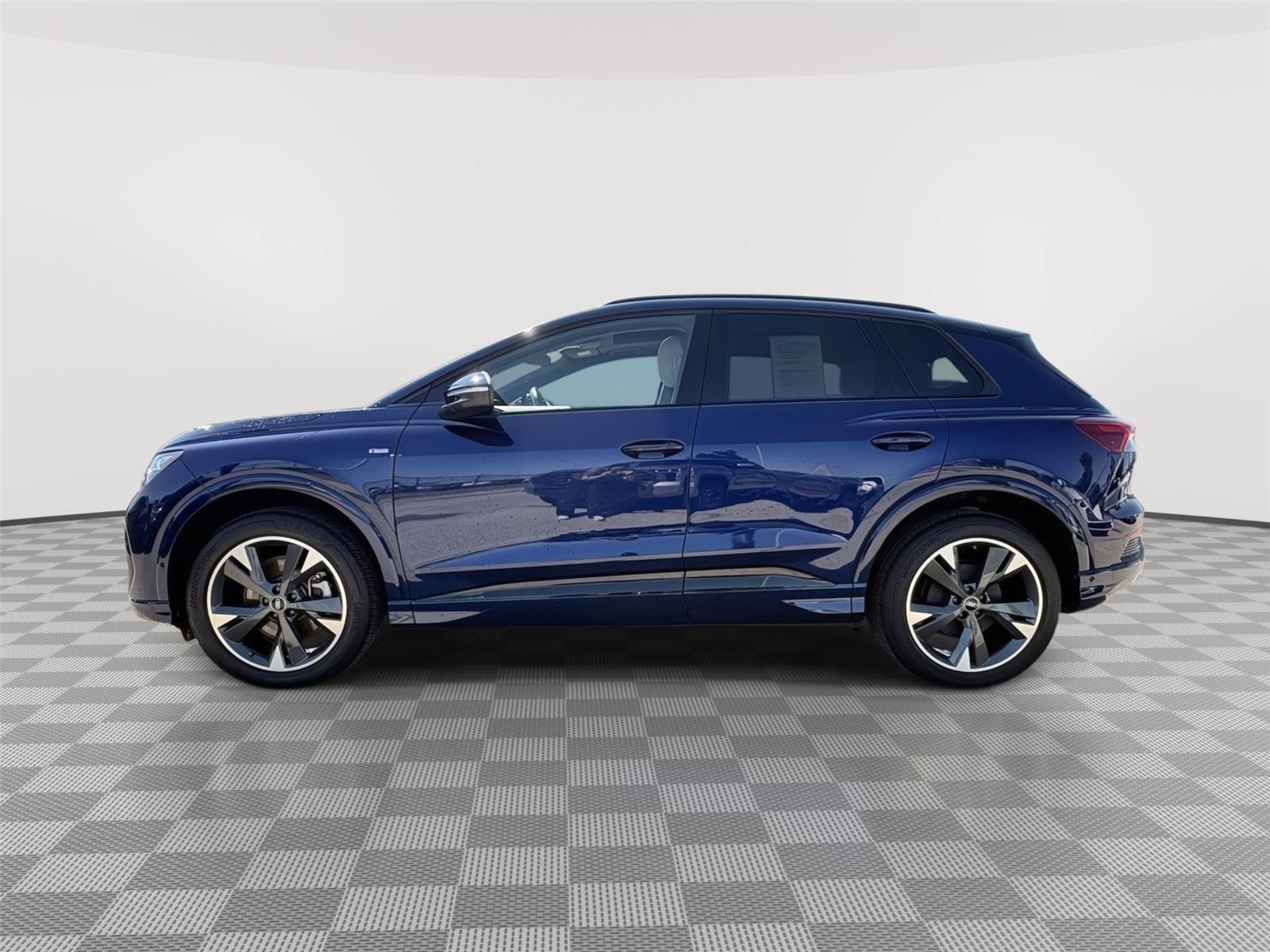 Certified 2024 Audi Q4 e-tron Premium Plus AWD/4WD image 2