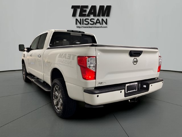 Used 2019 Nissan Titan SV w/ SV Convenience Package AWD/4WD image 4