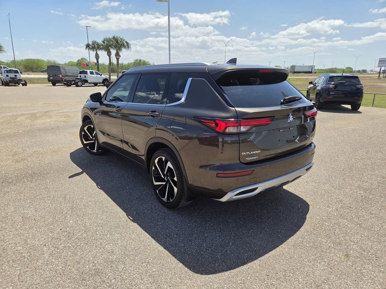 Used 2024 Mitsubishi Outlander SEL Black Edition AWD/4WD image 6