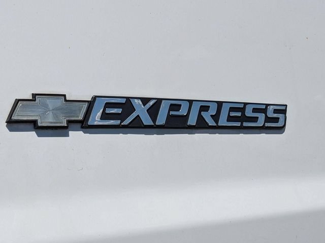 Used 2025 Chevrolet Express 3500 LT w/ LT Preferred Equipment Group RWD image 10