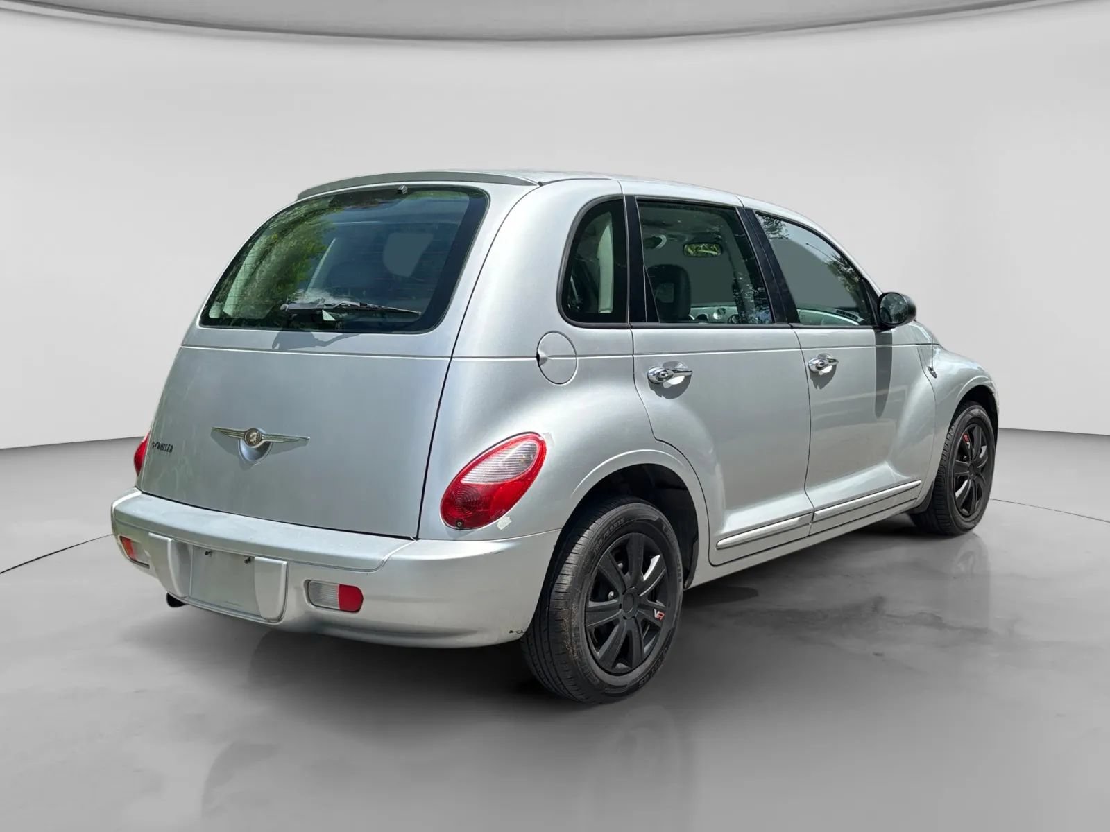 Used 2009 Chrysler PT Cruiser FWD image 5