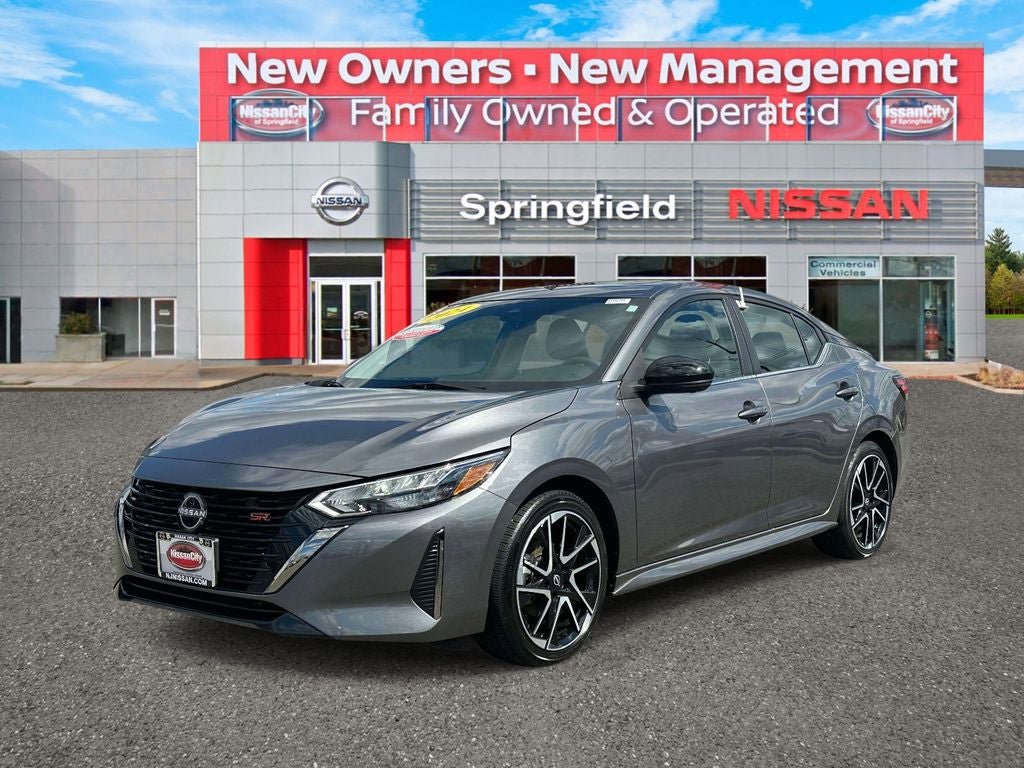 Used 2024 Nissan Sentra SR w/ SR Premium Package image 2