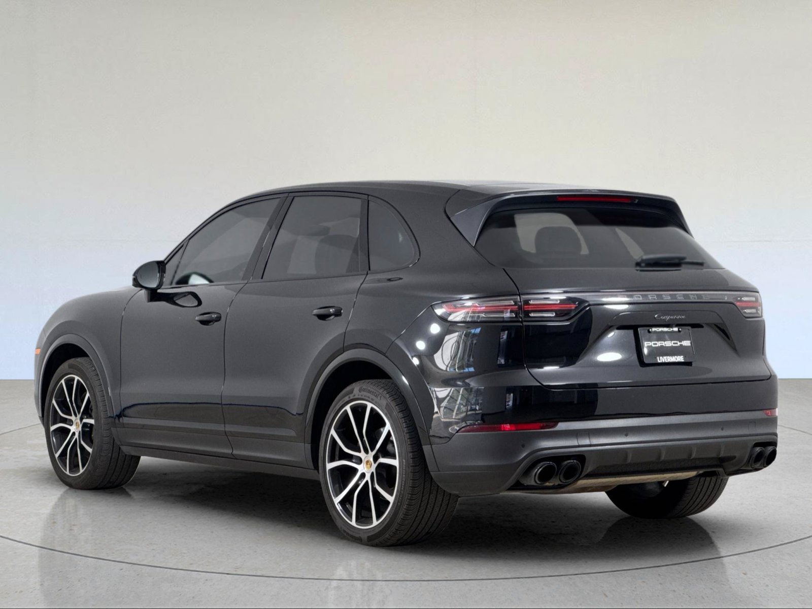Certified 2023 Porsche Cayenne AWD/4WD image 3