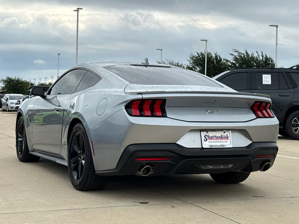 Used 2024 Ford Mustang GT RWD image 8