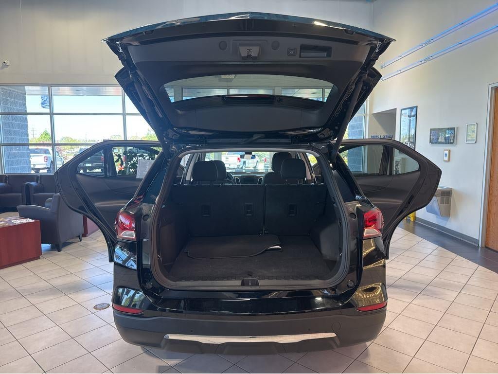Used 2023 Chevrolet Equinox LT AWD/4WD image 12