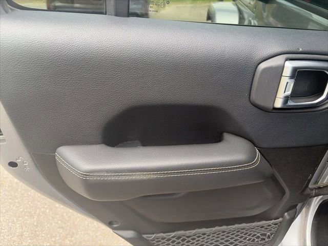 Used 2019 Jeep Wrangler Unlimited Sahara AWD/4WD image 12