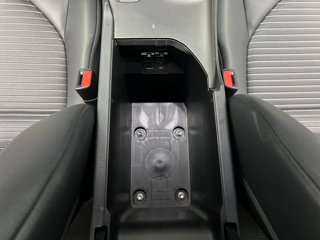 Used 2024 Toyota Camry SE image 34