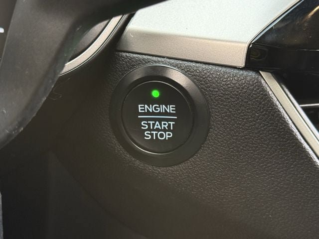 Used 2020 Ford Escape SEL FWD image 23