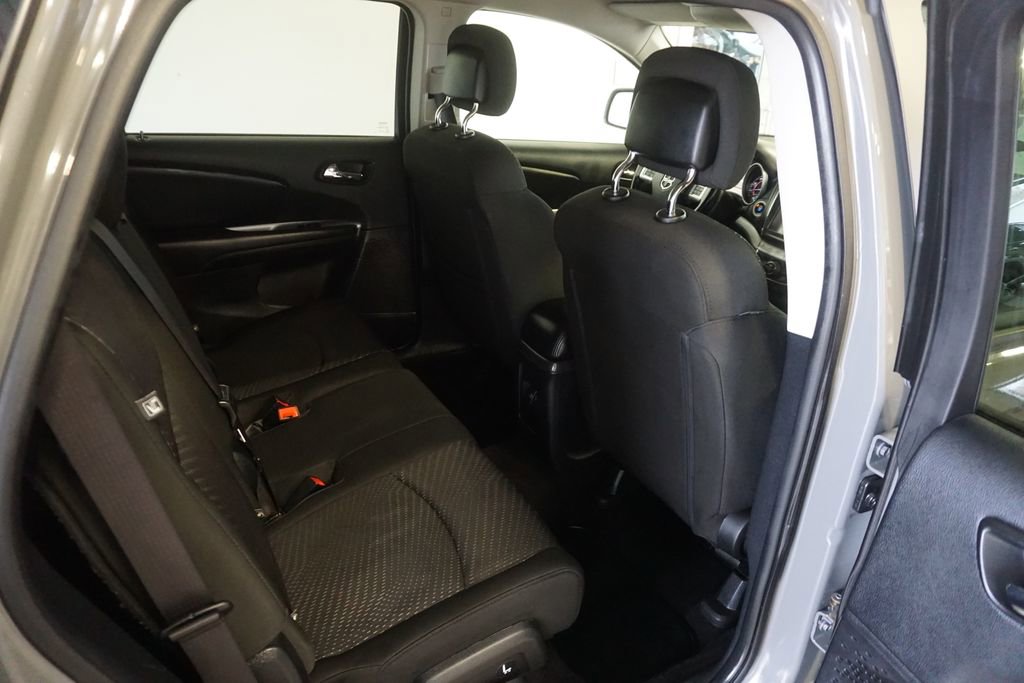 Used 2019 Dodge Journey SE FWD image 20