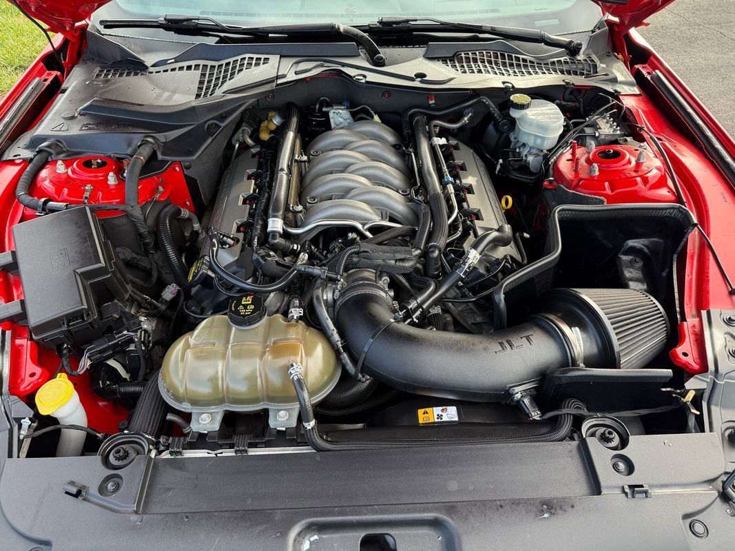 Used 2015 Ford Mustang GT image 17