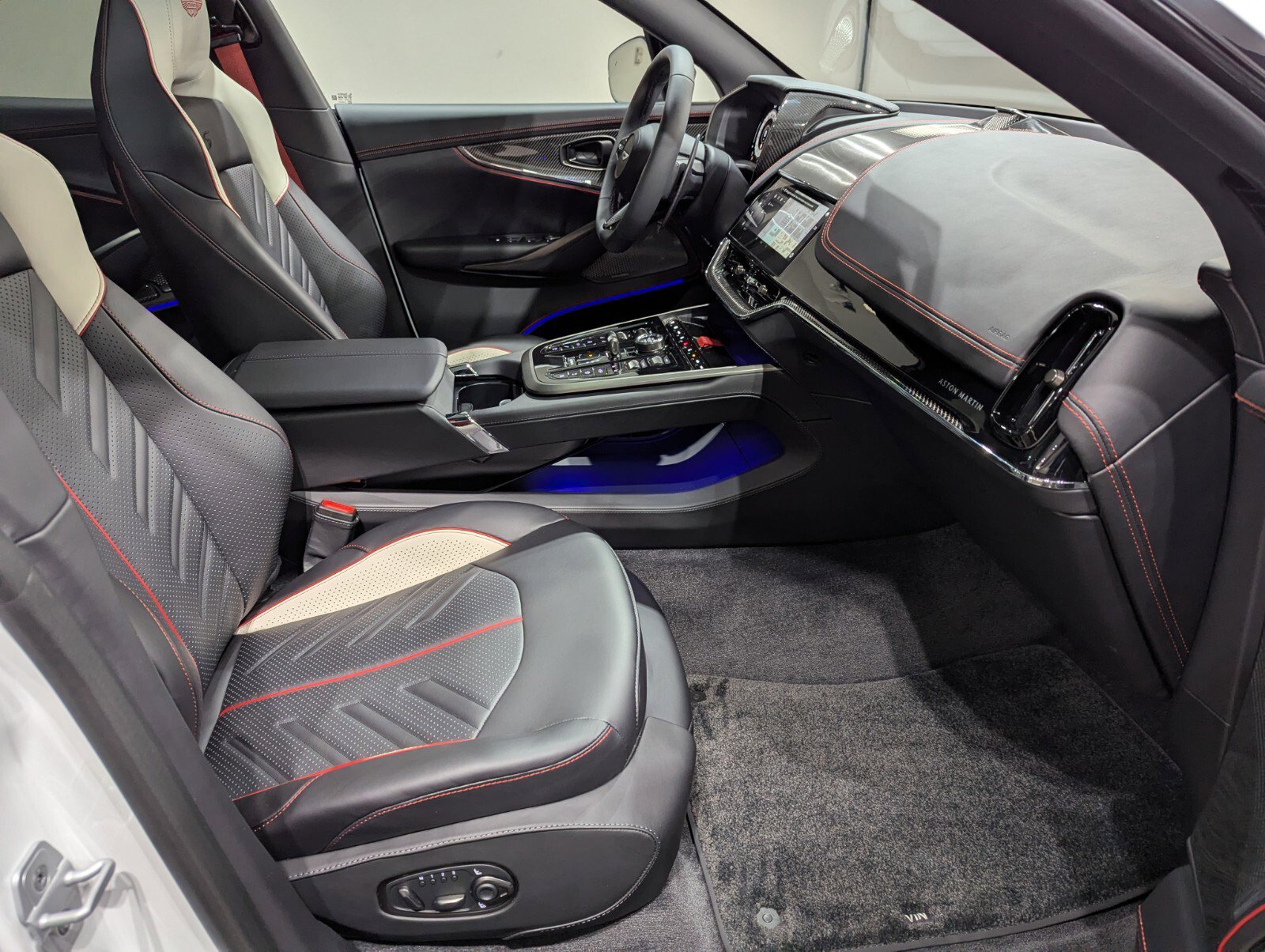 New 2026 Aston Martin DBX S image 22