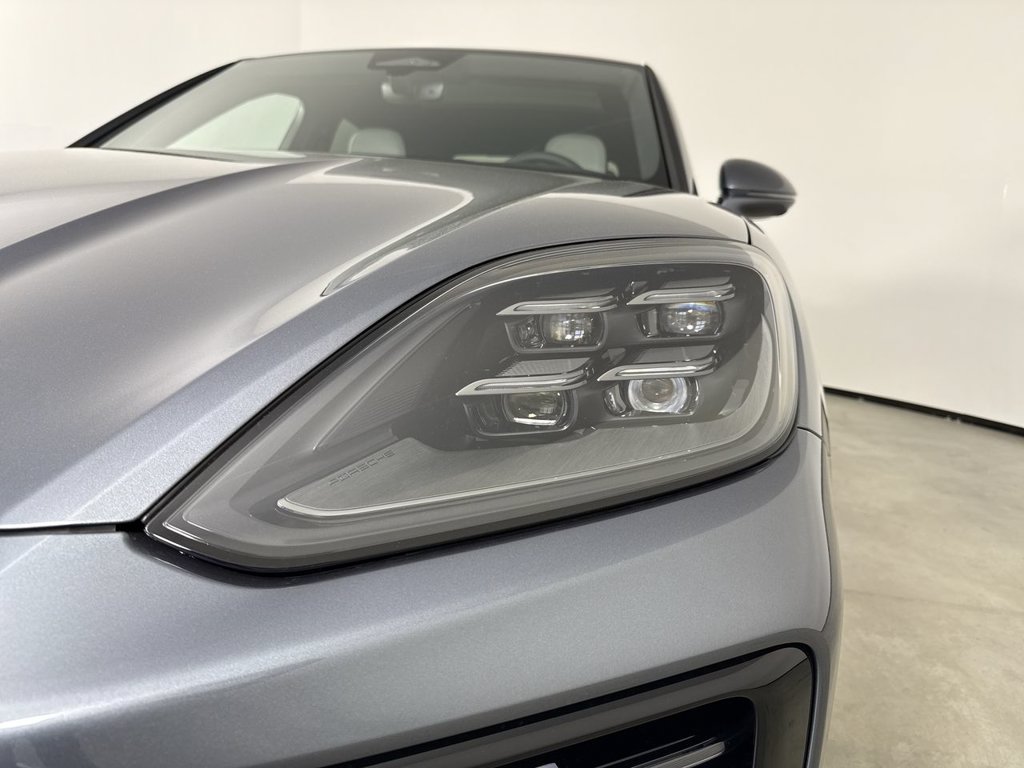 New 2026 Porsche Cayenne Coupe AWD/4WD image 11