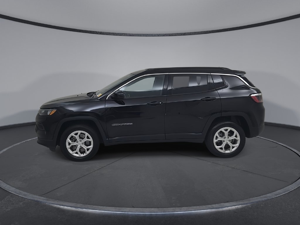 Certified 2024 Jeep Compass Latitude AWD/4WD image 11