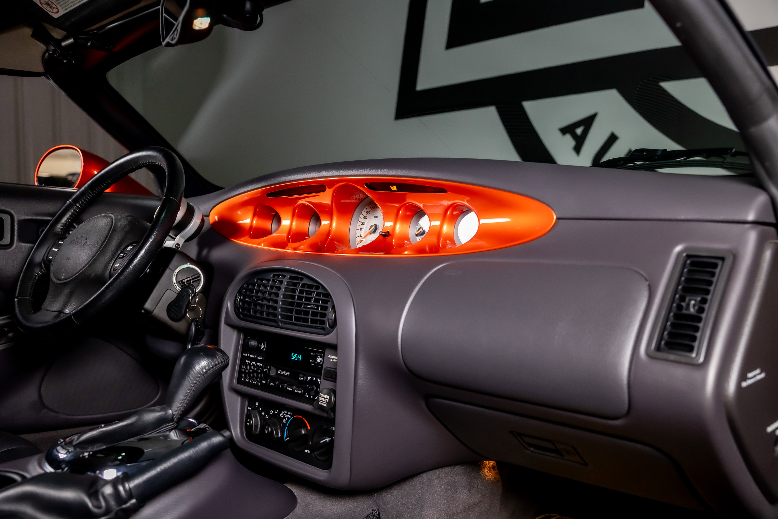 Used 2001 Chrysler Prowler image 14