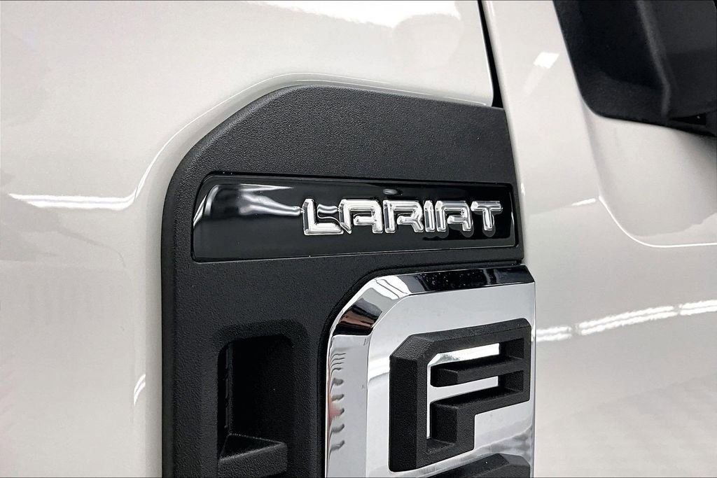 New 2026 Ford F250 Lariat w/ FX4 Off-Road Package image 9
