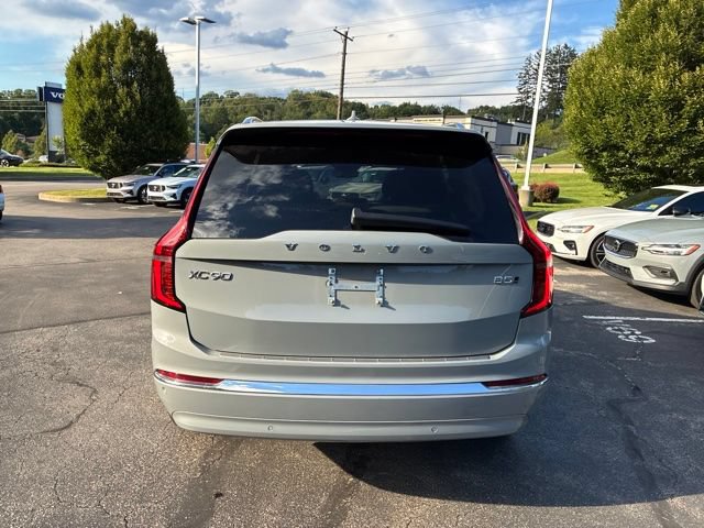 Used 2025 Volvo XC90 B5 Plus w/ Protection Package Premier AWD/4WD image 4