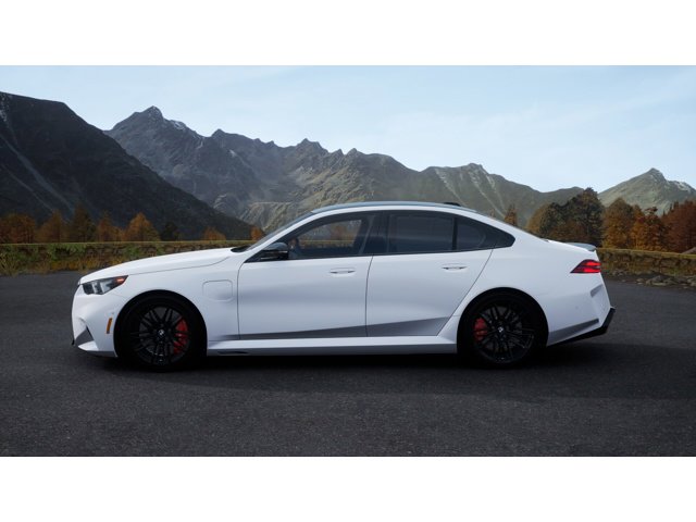 New 2026 BMW M5 w/ Carbon Package image 4