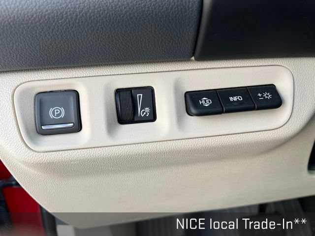 Used 2023 GMC Acadia Denali w/ Denali Ultimate Package AWD/4WD image 26