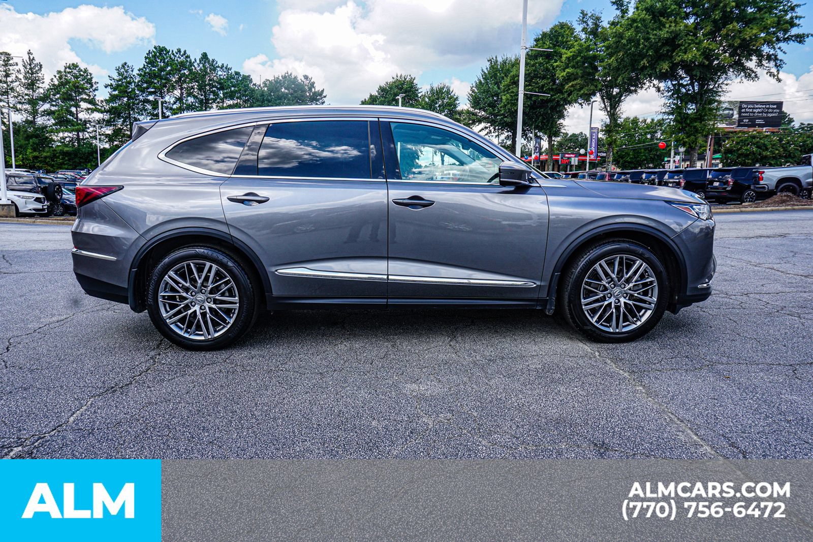 Used 2023 Acura MDX w/ Advance Package AWD/4WD image 10