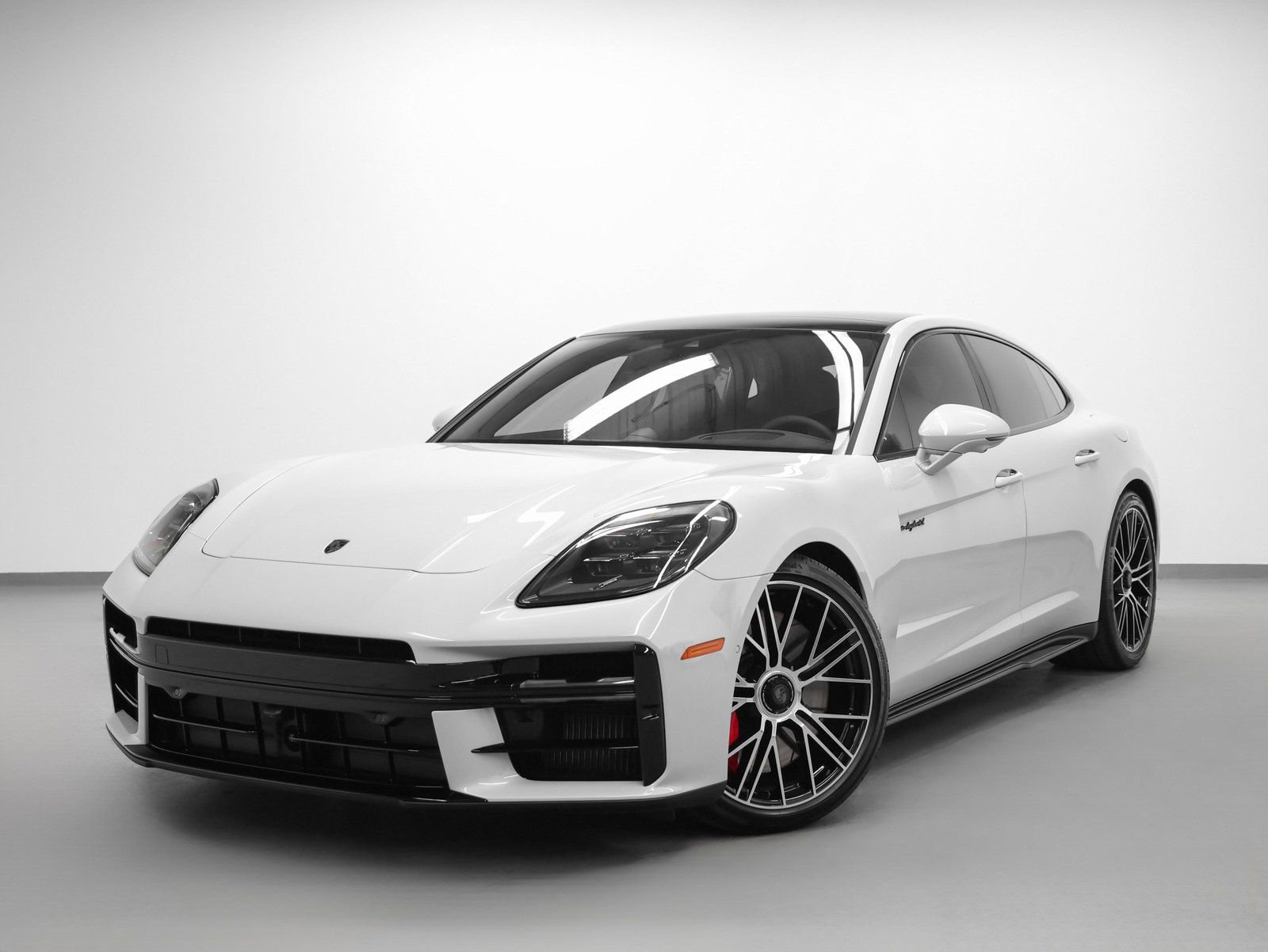 Certified 2025 Porsche Panamera Turbo image 6