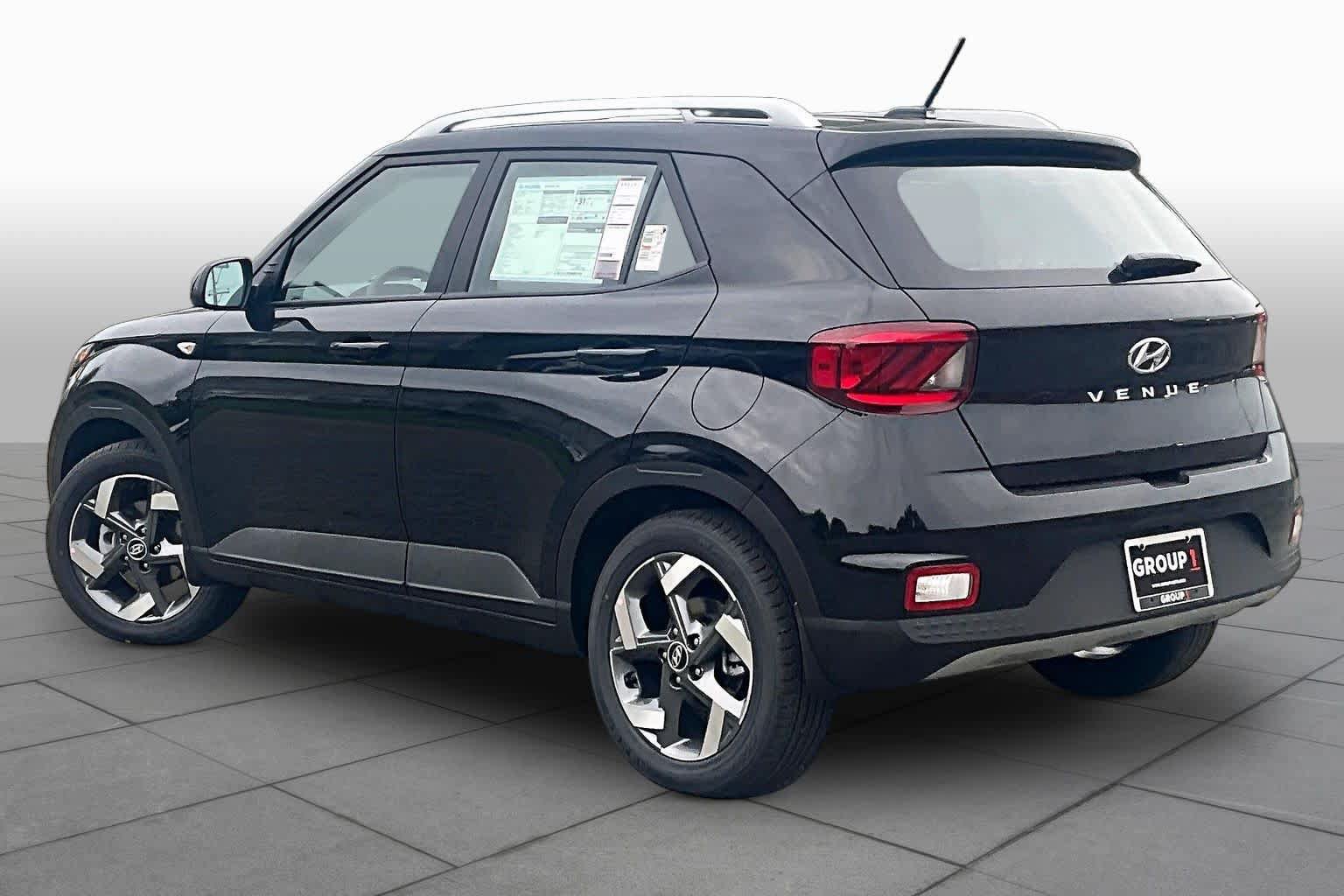 New 2026 Hyundai Venue SEL FWD image 7