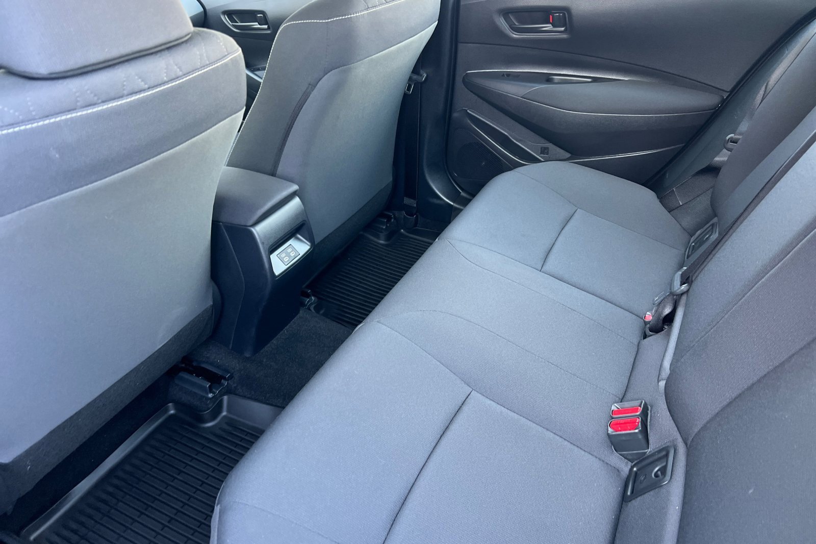 Certified 2025 Toyota Corolla LE image 9