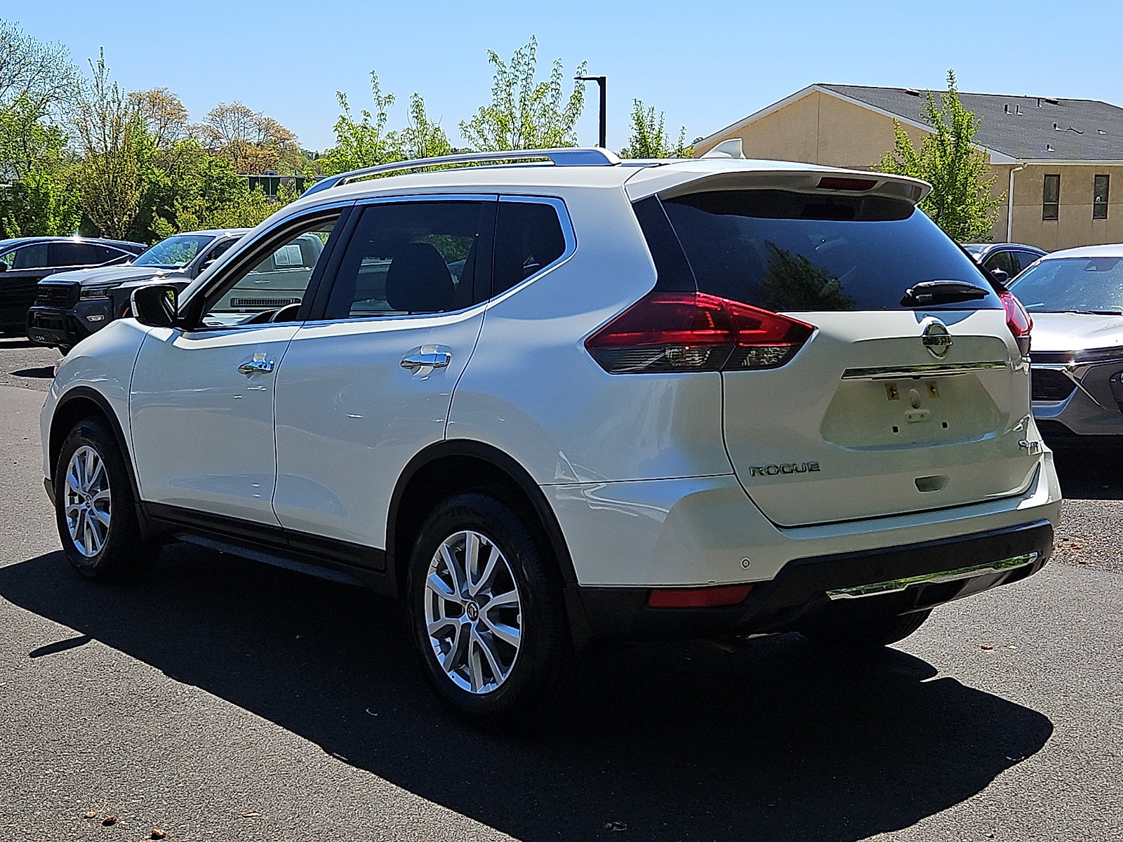 Certified 2019 Nissan Rogue SV AWD/4WD image 4