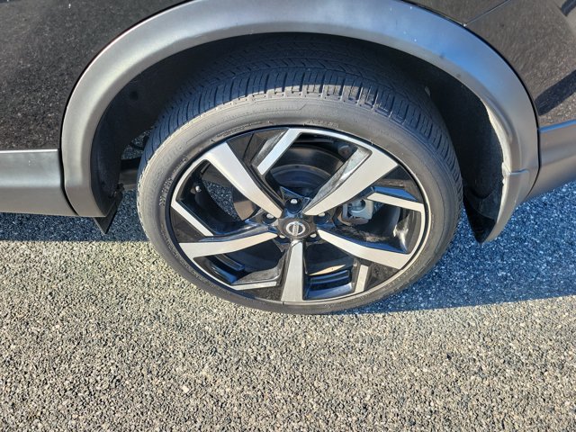 Used 2022 Nissan Rogue Sport SL w/ Premium Package FWD image 6