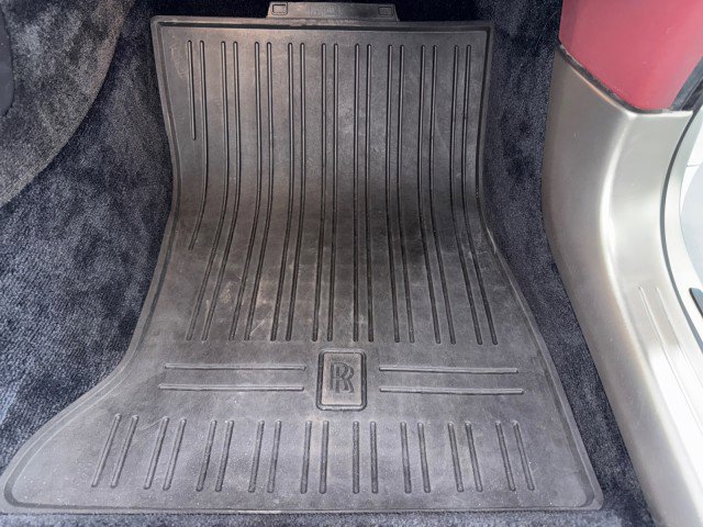 Used 2017 Rolls-Royce Dawn image 69