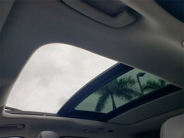 Used 2018 Jaguar F-PACE R-Sport image 24