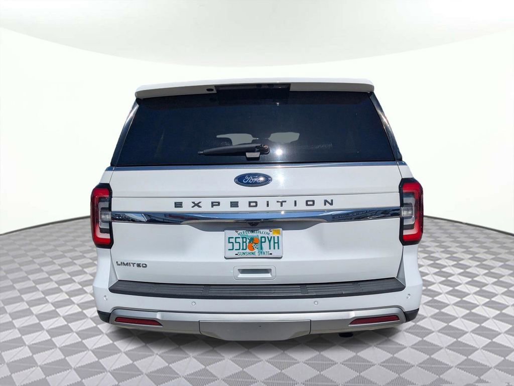 Used 2023 Ford Expedition Limited image 3