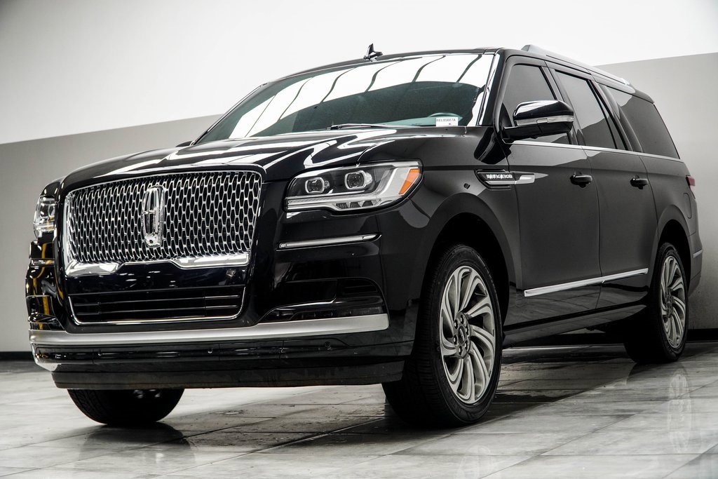 Used 2024 Lincoln Navigator L 4WD image 8