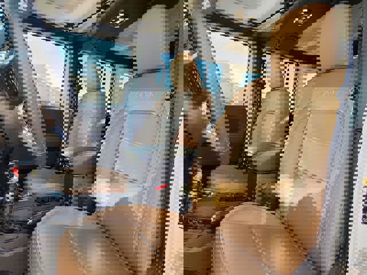 Used 2023 Jeep Wrangler Sahara w/ Cold Weather Group image 15