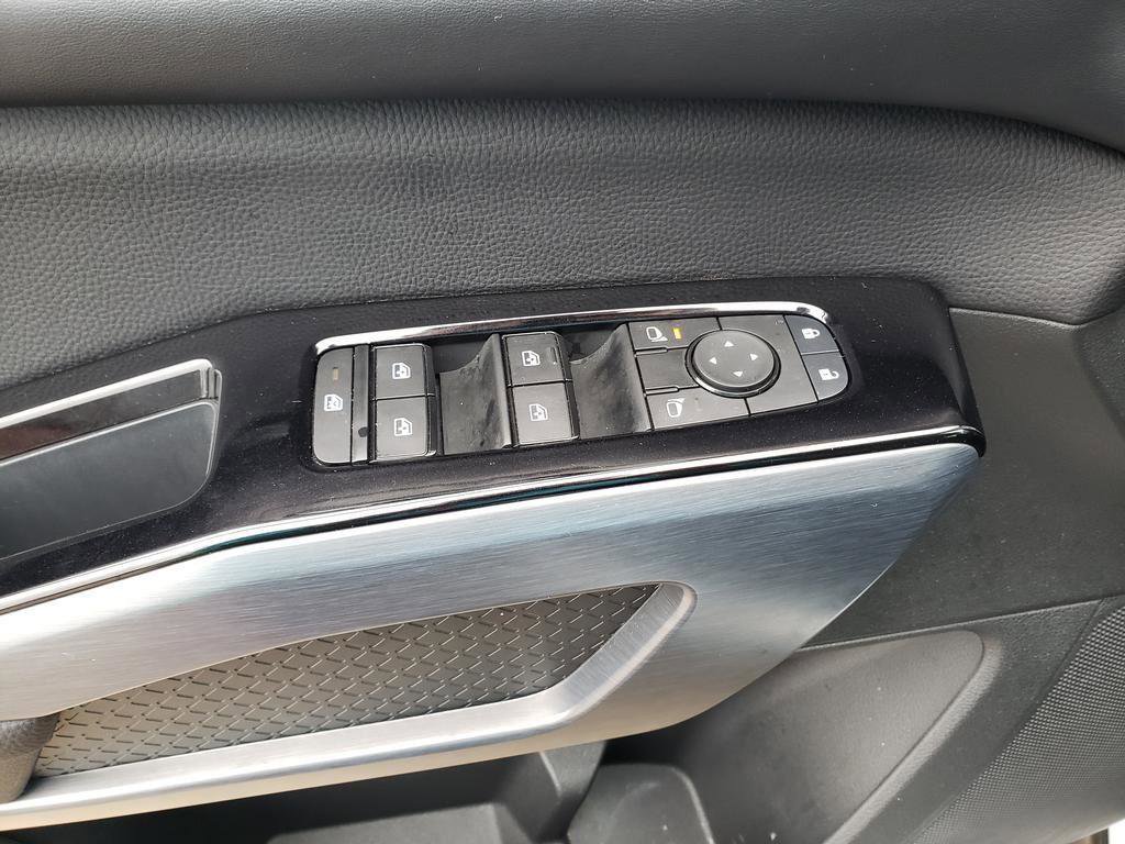 Certified 2025 Nissan Pathfinder SL w/ SL Premium Package image 30