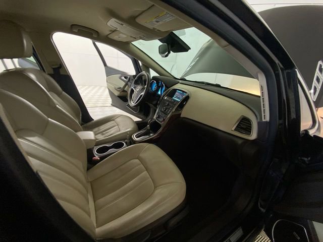 Used 2013 Buick Verano Leather FWD image 38