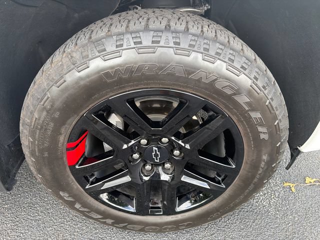 Used 2025 Chevrolet Silverado 1500 RST w/ Redline Edition AWD/4WD image 12