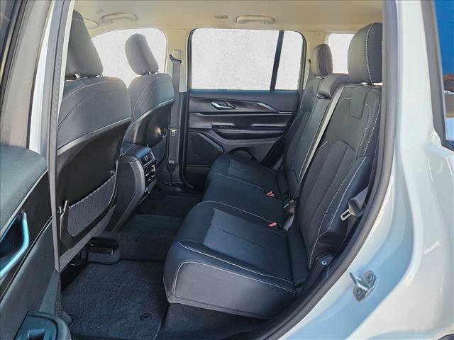 Used 2023 Jeep Grand Cherokee Laredo w/ Luxury Tech Group I image 18